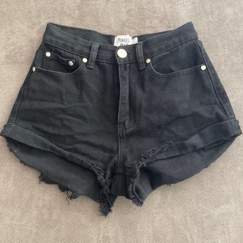 Princess Polly shorts size 2